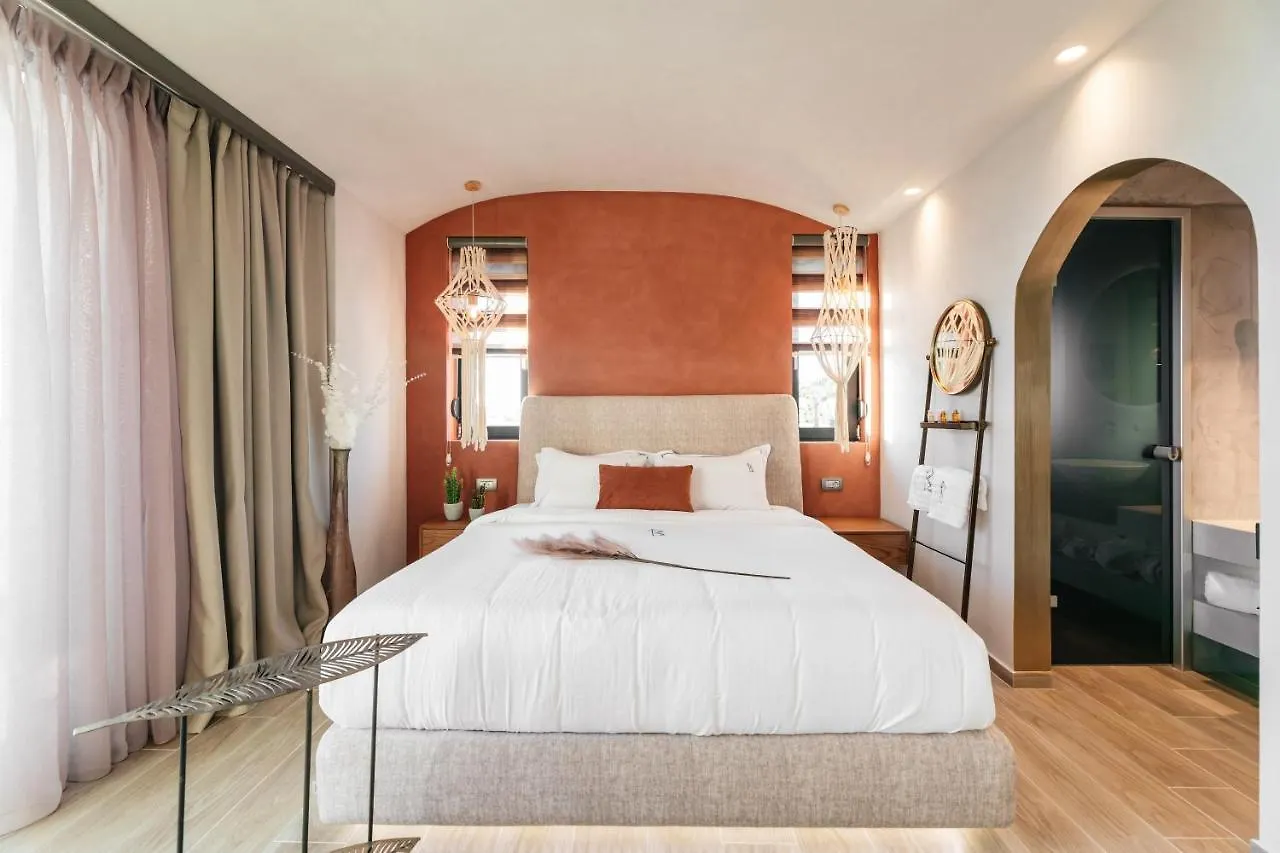 ** B&B Cocooning Suites By Blue Carpet 페프코초리 그리스