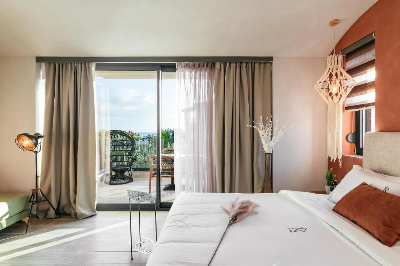 Cocooning Suites By Blue Carpet Pefkochori