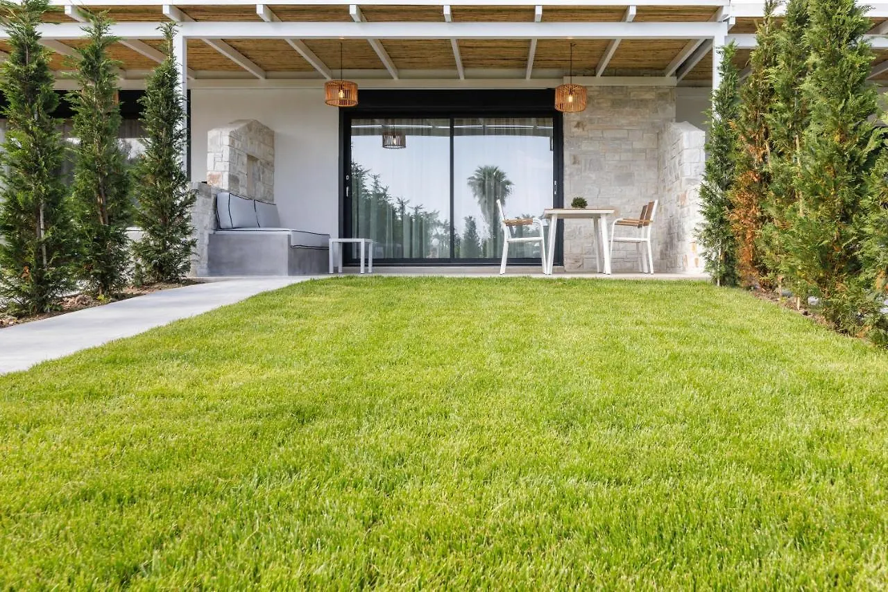 Cocooning Suites By Blue Carpet Pefkochori 2*,  Greece